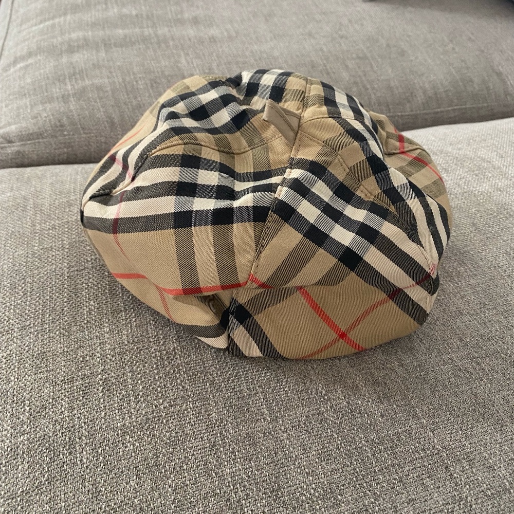 Vintage Burberrys Nova Check Classic Beret Hat RARE FIND!